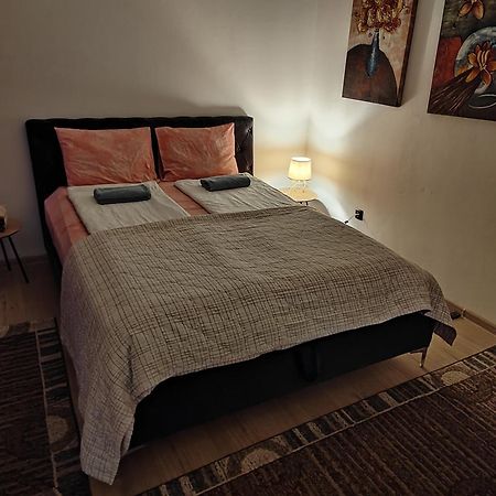 Spacious And Modern Apartment In Town Center Konjic Extérieur photo