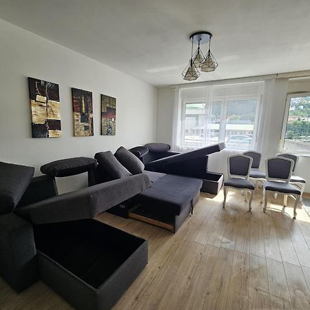 Spacious And Modern Apartment In Town Center Konjic Extérieur photo