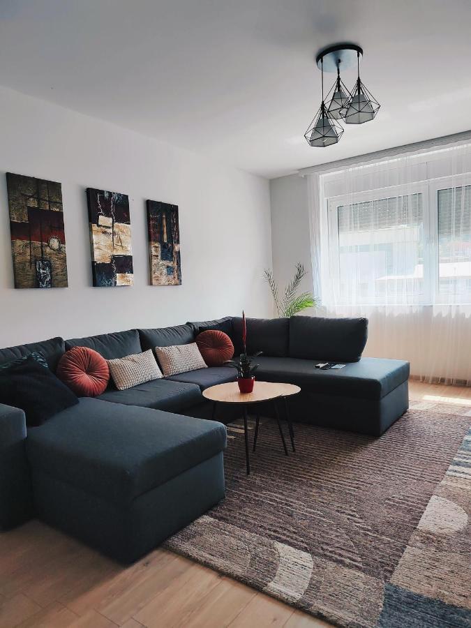 Spacious And Modern Apartment In Town Center Konjic Extérieur photo