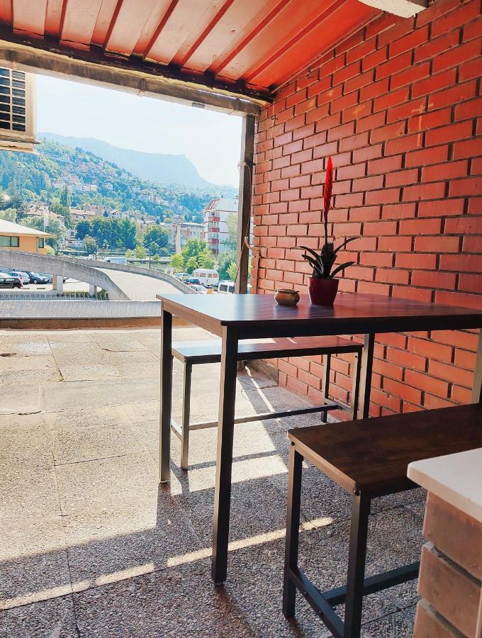 Spacious And Modern Apartment In Town Center Konjic Extérieur photo