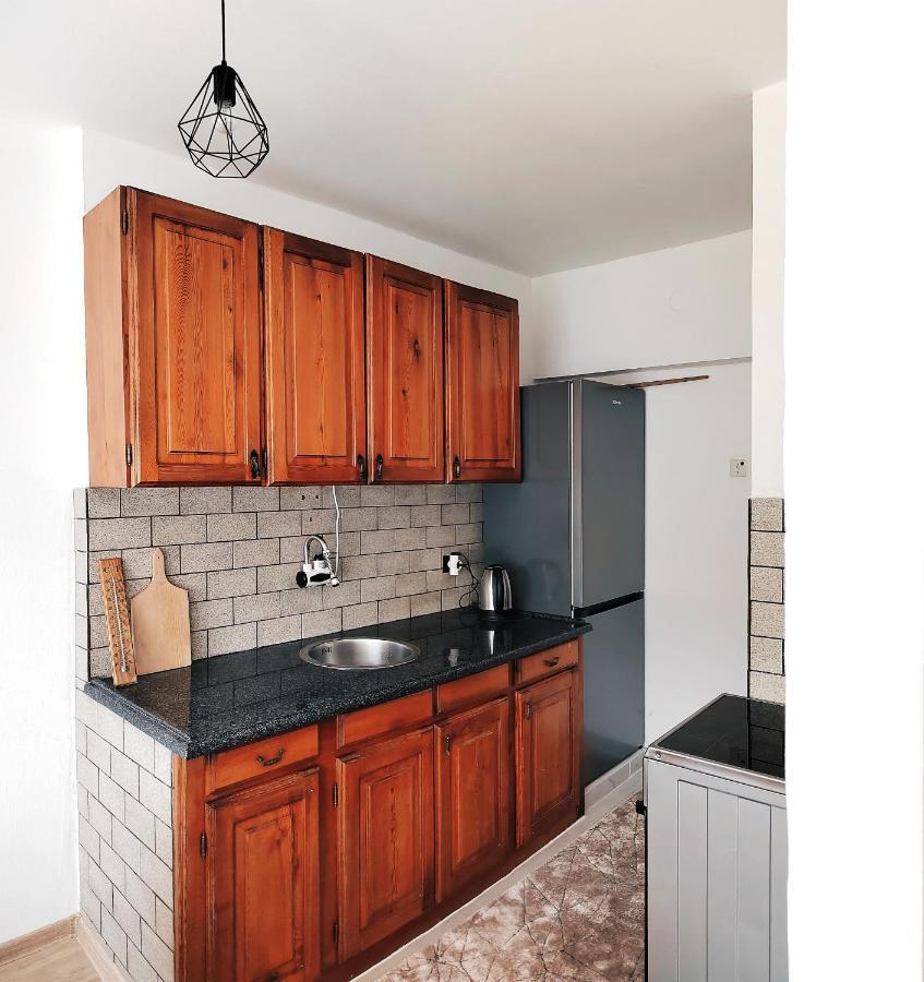 Spacious And Modern Apartment In Town Center Konjic Extérieur photo