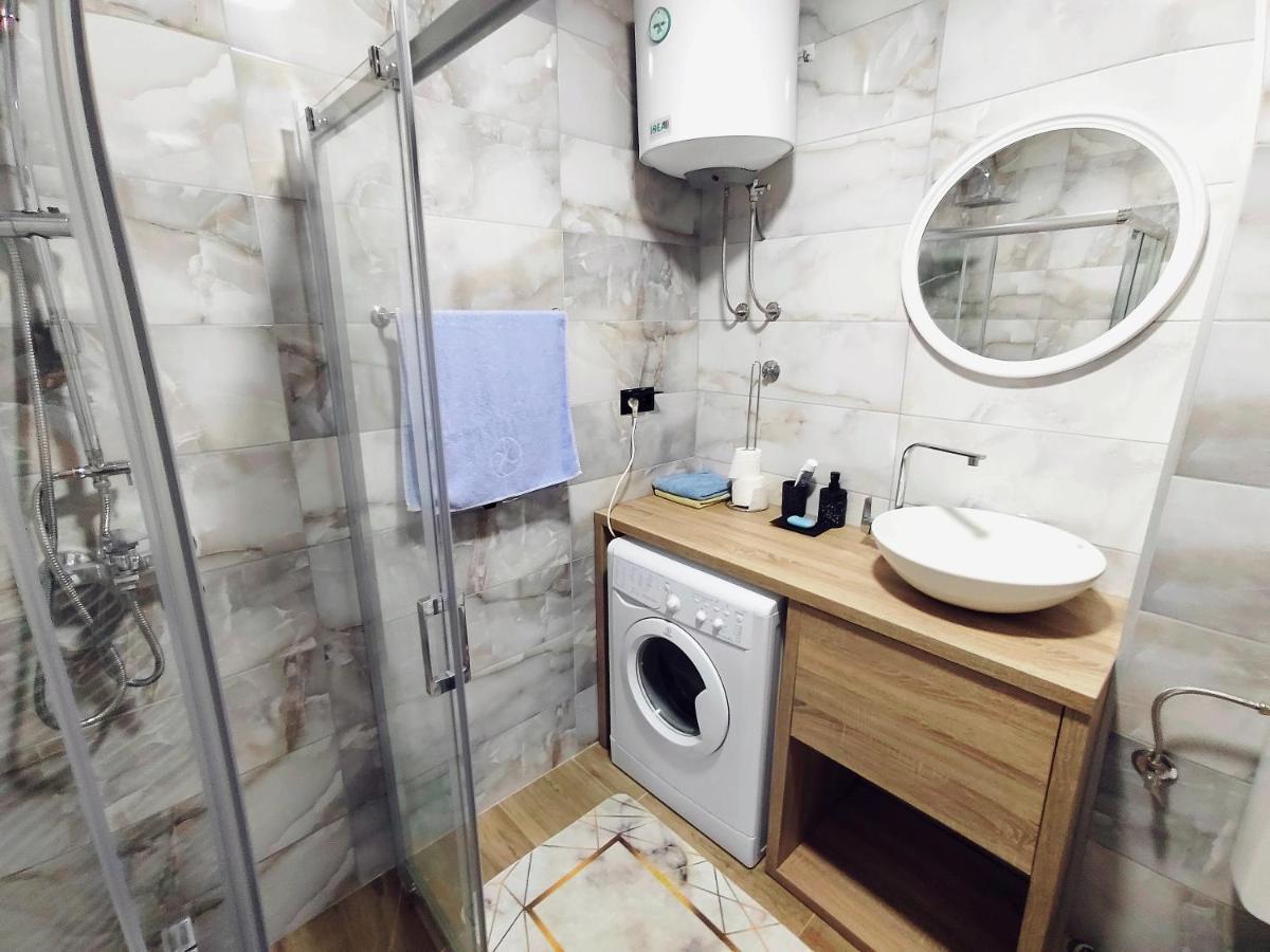 Spacious And Modern Apartment In Town Center Konjic Extérieur photo