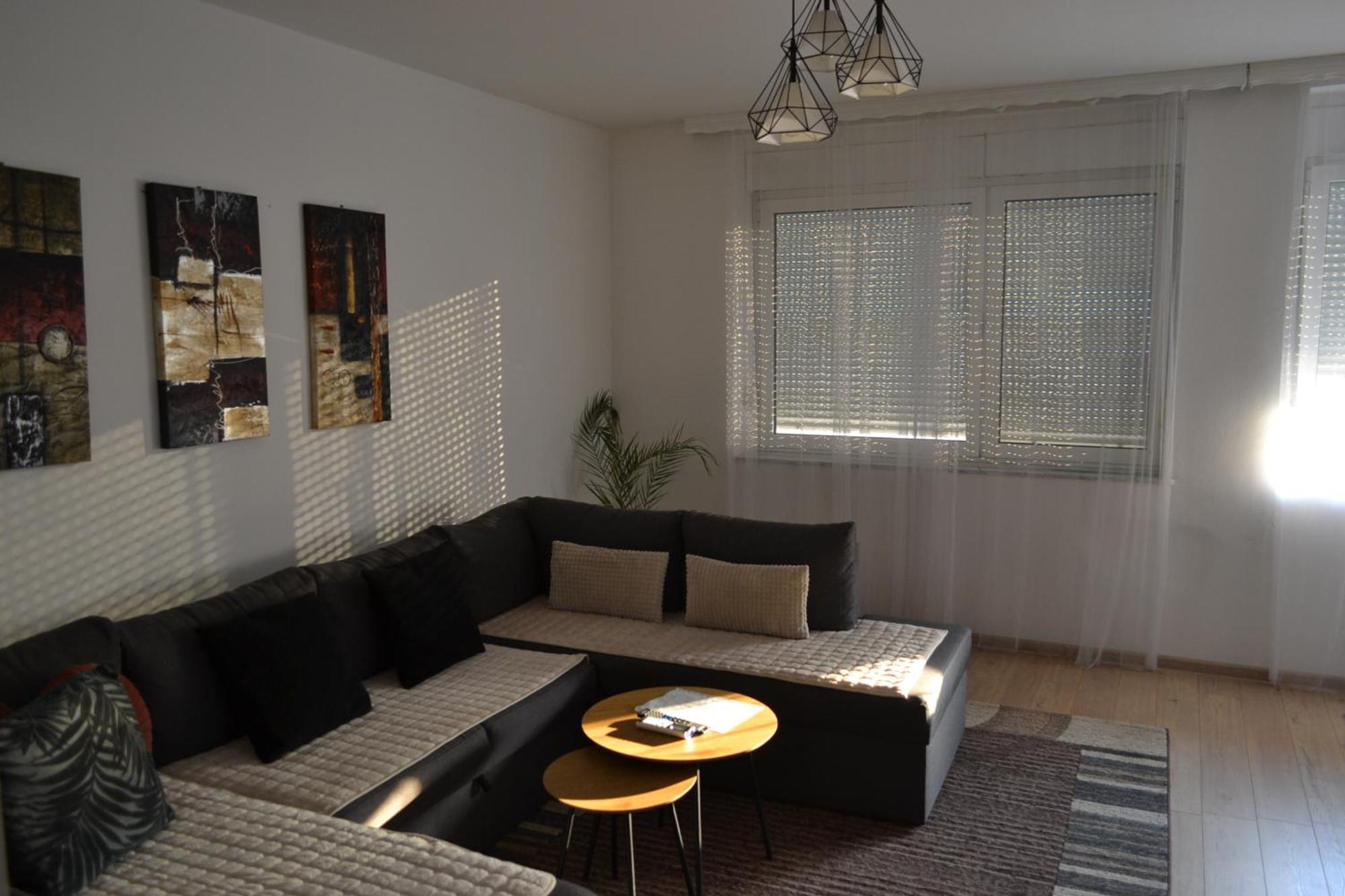 Spacious And Modern Apartment In Town Center Konjic Extérieur photo